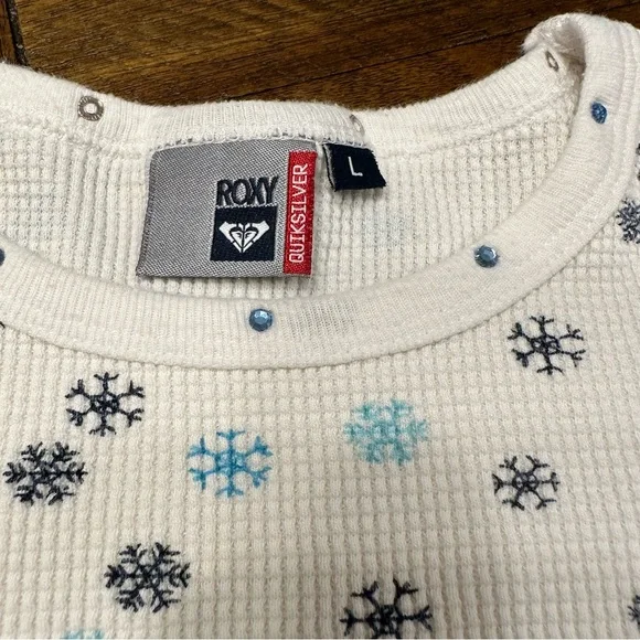 Roxy Quicksilver Thermal Shirt with Snowflake pattern, white and blue, Sz Large - Picture 4 of 7